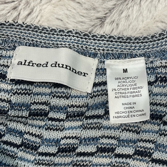 Alfred Dunner Attached 2-Piece Long Sleeve Top Size Medium - Picture 3 of 3